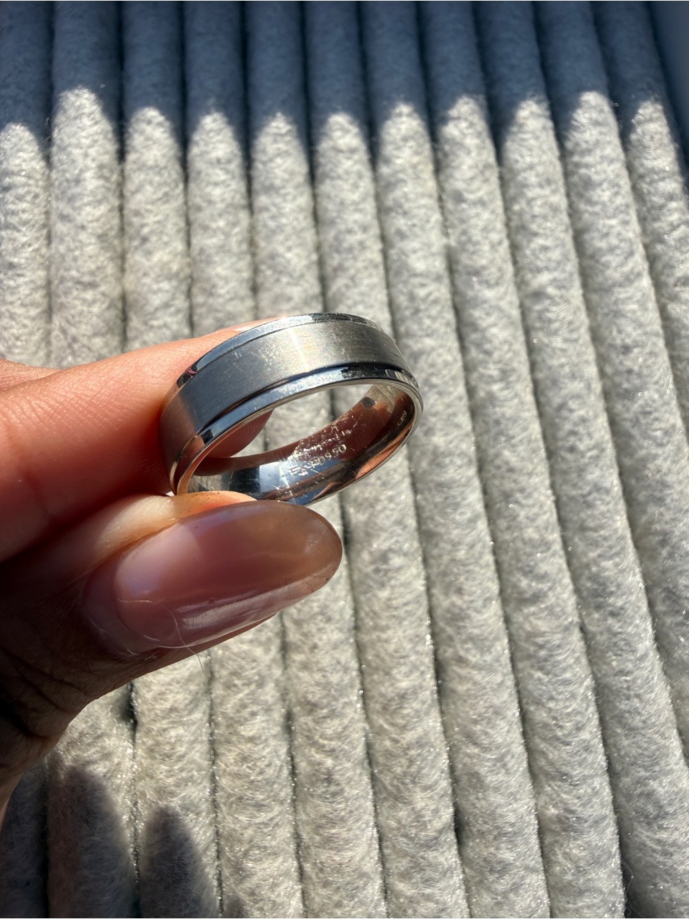 Palladium men’s Band size 10 -6mm